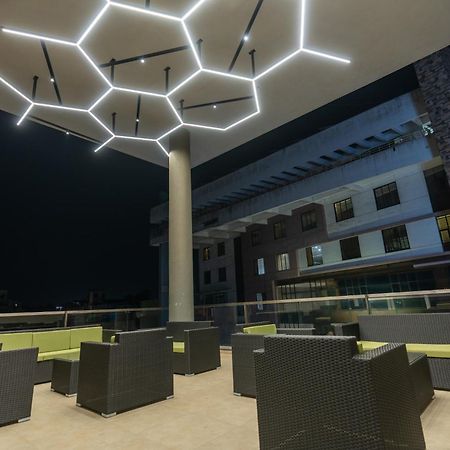 The Living Hub Business Hotel, Kolhapur Exterior foto